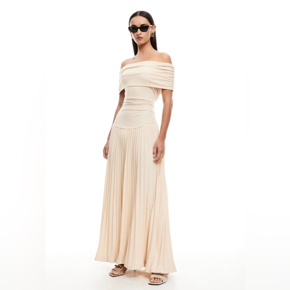 NWT REVOLVE Lioness Field of Dreams Maxi Dress Off Shoulder Pleated Oatmeal XL - Picture 1 of 16